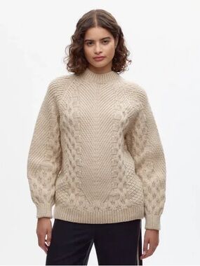 Kotn cable knit sweater - size s